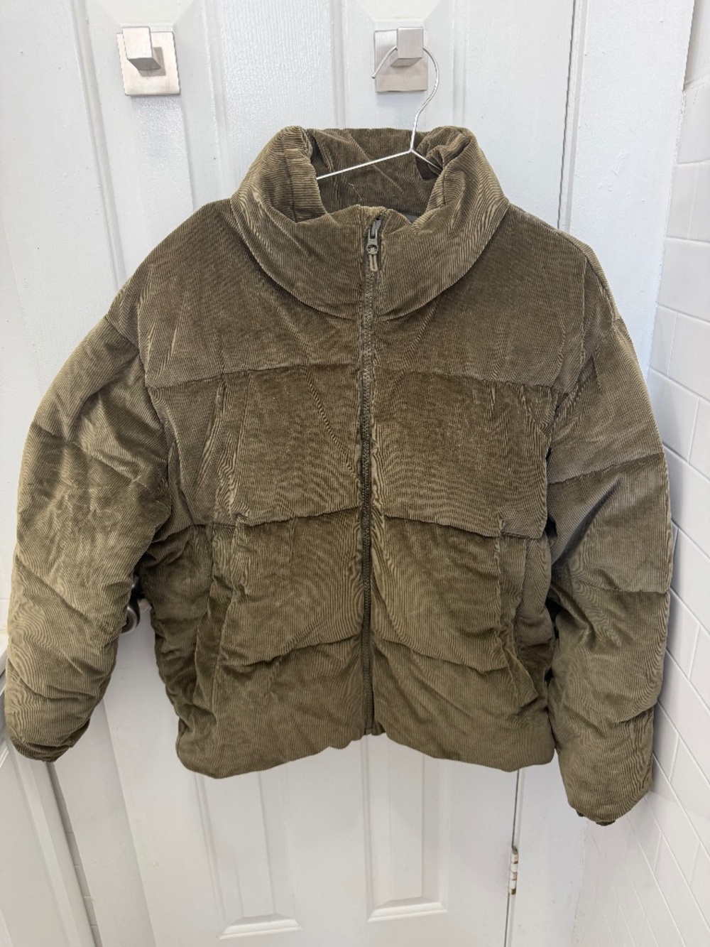 Abercrombie & Fitch Olive Green Men's Relaxed Corduroy Heavyweight Puffer